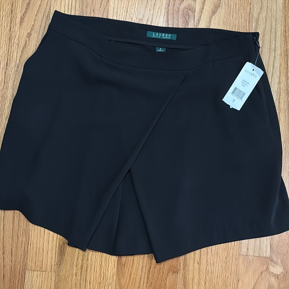 Ralph Lauren Size 8 Black Skirt Shorts New
